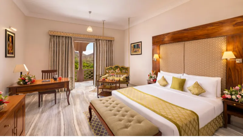 Superior Room King Bed with Sitout